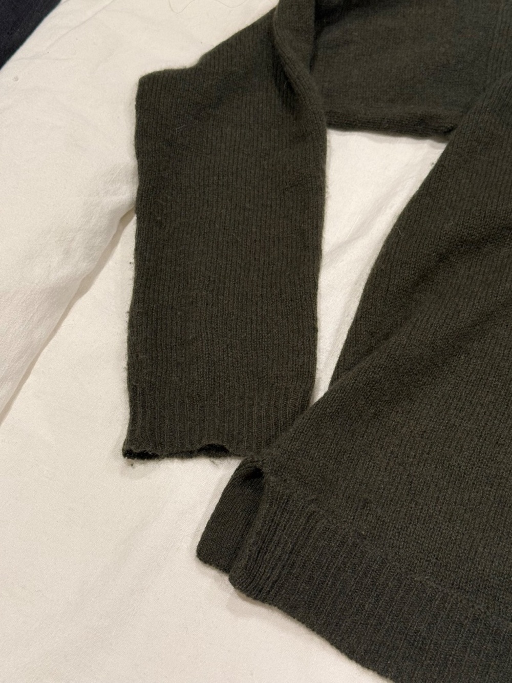 Line. (Women's L) - Picture 10 of 12